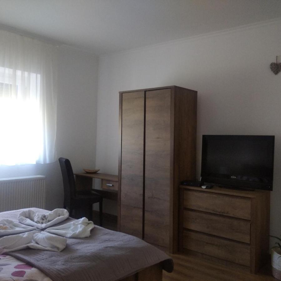Kaptarko Apartmanhaz Demjén Екстериор снимка