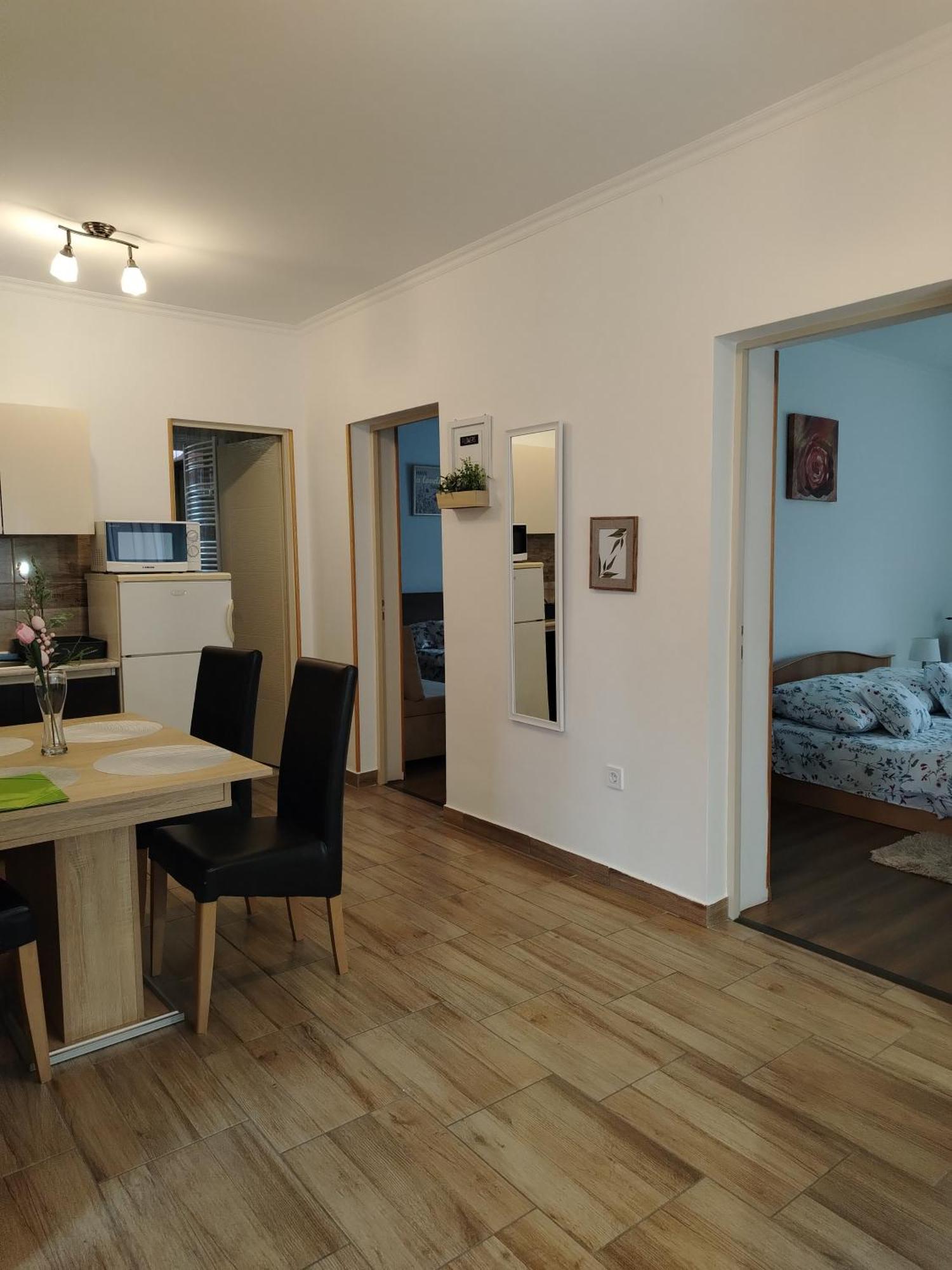 Kaptarko Apartmanhaz Demjén Екстериор снимка