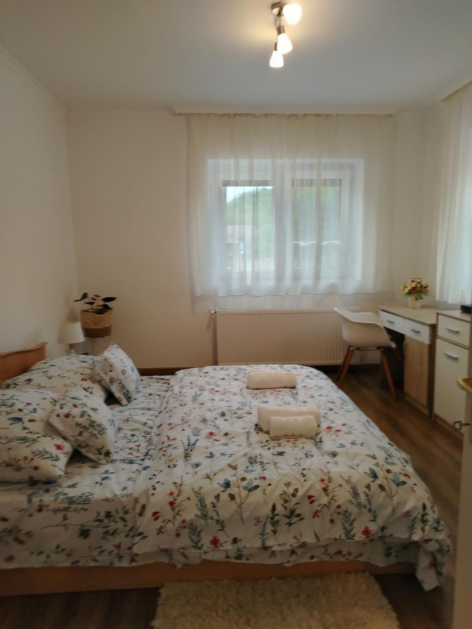 Kaptarko Apartmanhaz Demjén Екстериор снимка