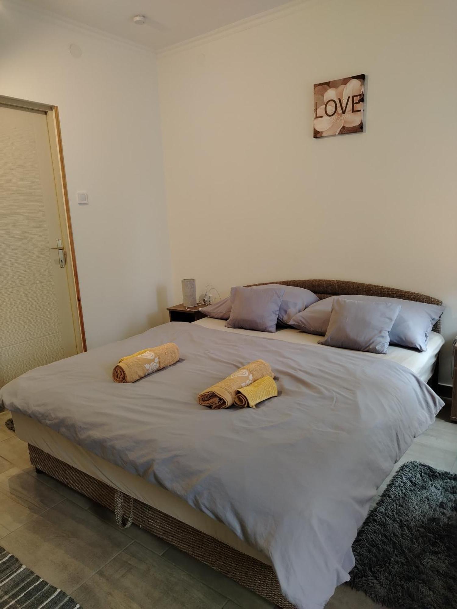 Kaptarko Apartmanhaz Demjén Екстериор снимка