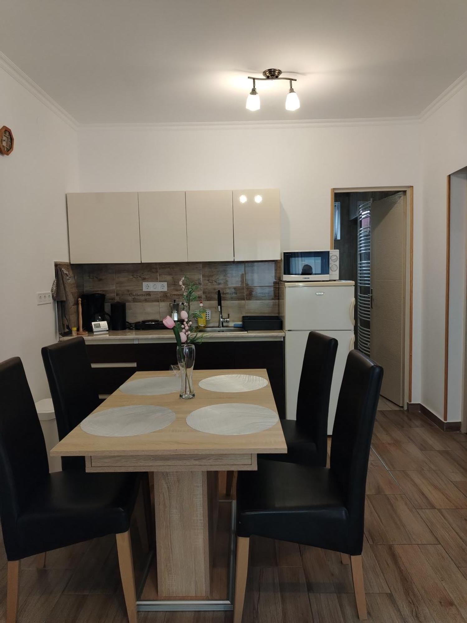 Kaptarko Apartmanhaz Demjén Екстериор снимка