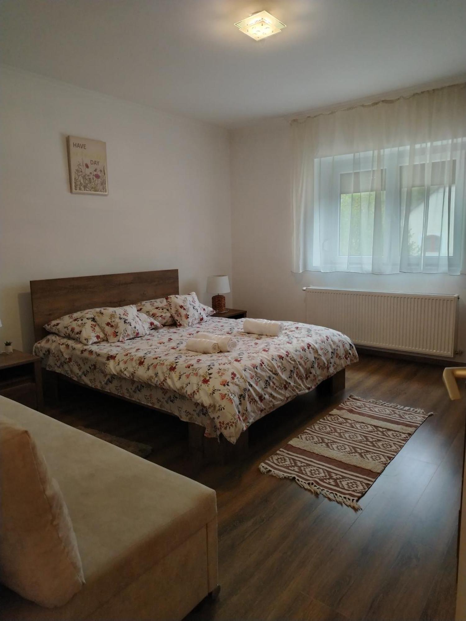 Kaptarko Apartmanhaz Demjén Екстериор снимка